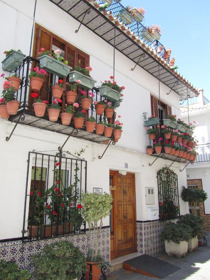 Апартаменты Casa Charlotte Нерха Экстерьер фото